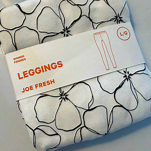 New in packaging- Joe Fresh white and‎ black legging. Size large